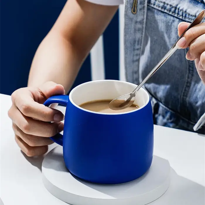 Tasse à café GT en céramique bleue