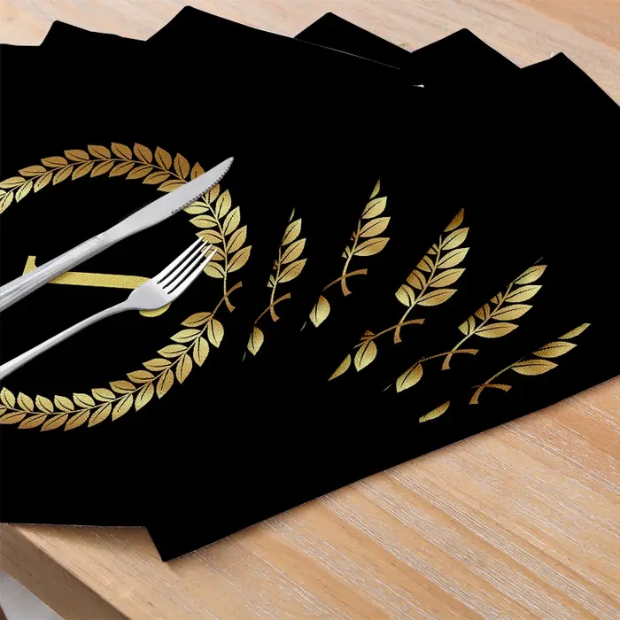 Napperon de cuisine avec lettres dorées