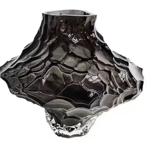 Vase en verre de la vallée nordique