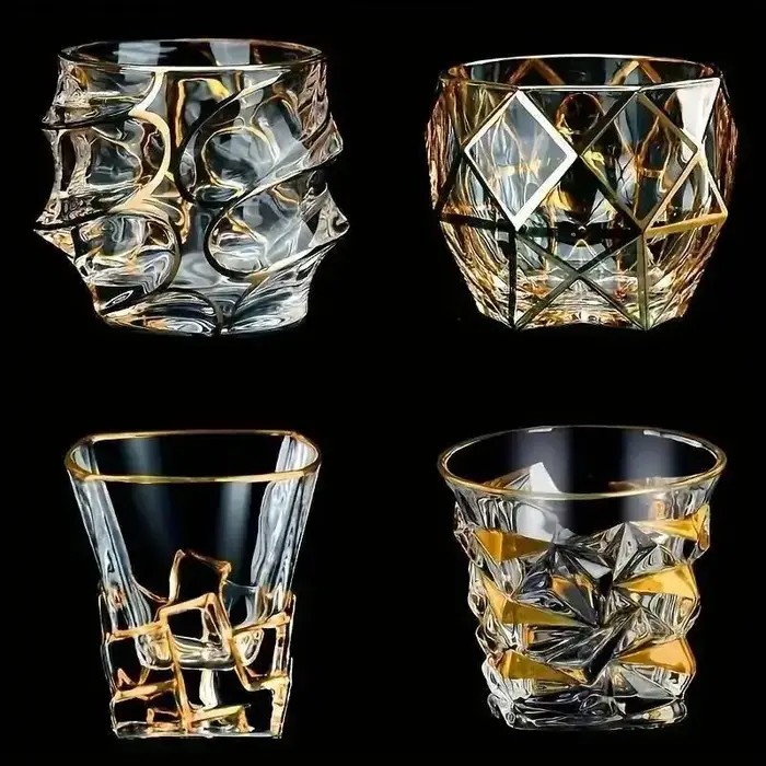 Verre à whisky de luxe avec ligne dorée