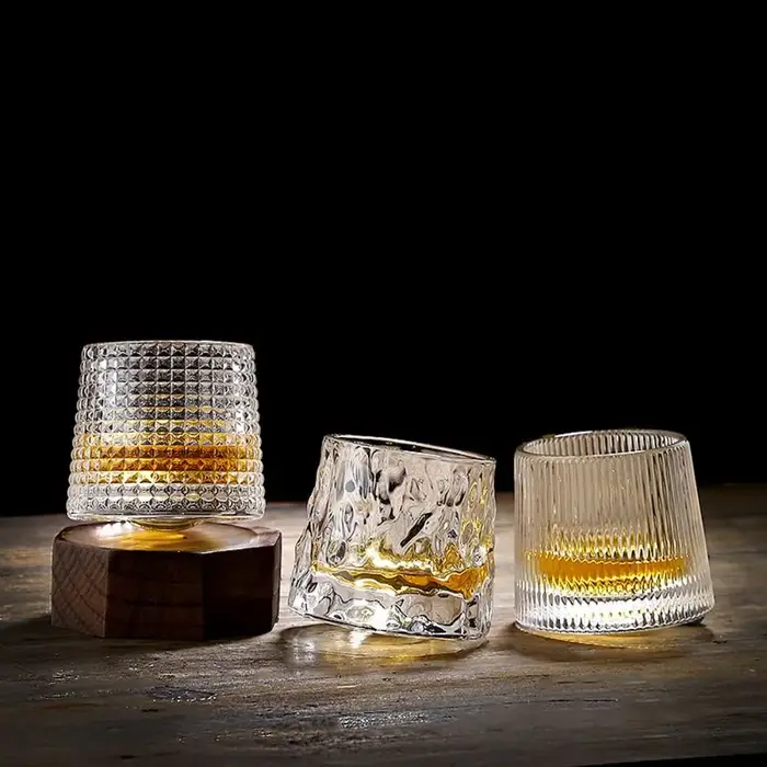 Verres à whisky rotatifs avec base