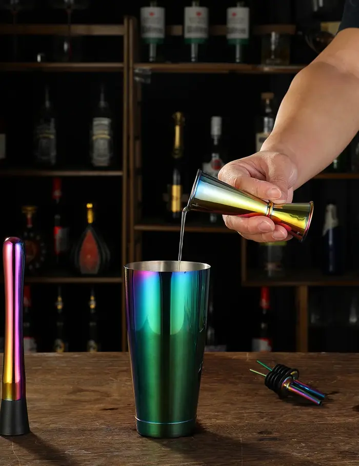 Ensemble de shakers à cocktail pour bar