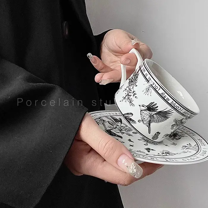 Ensemble de tasses à café rétro français noir et blanc