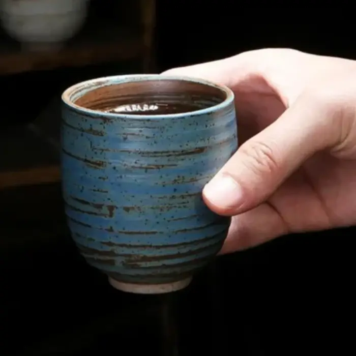 Tasse à thé japonaise en poterie grossière