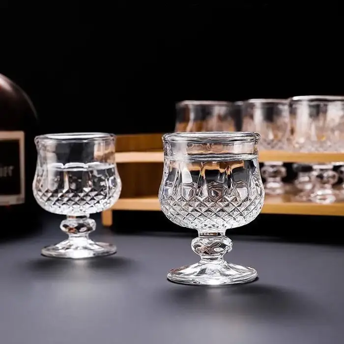6 pièces créatif Vintage sculpté verre tasse Mini fruits liqueur