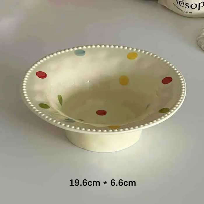 Assiette à pois Bolka en porcelaine de Style coréen