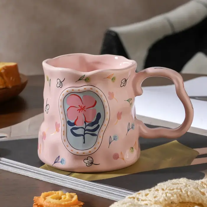 Tasse en céramique faite à la main en forme de fleur de rêve