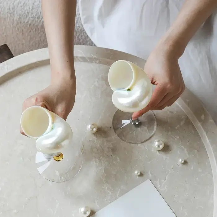 Gobelet de luxe en coquillage naturel fait à la main
