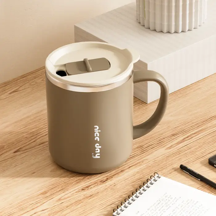 Mug à café isotherme double paroi 400 ml avec couvercle