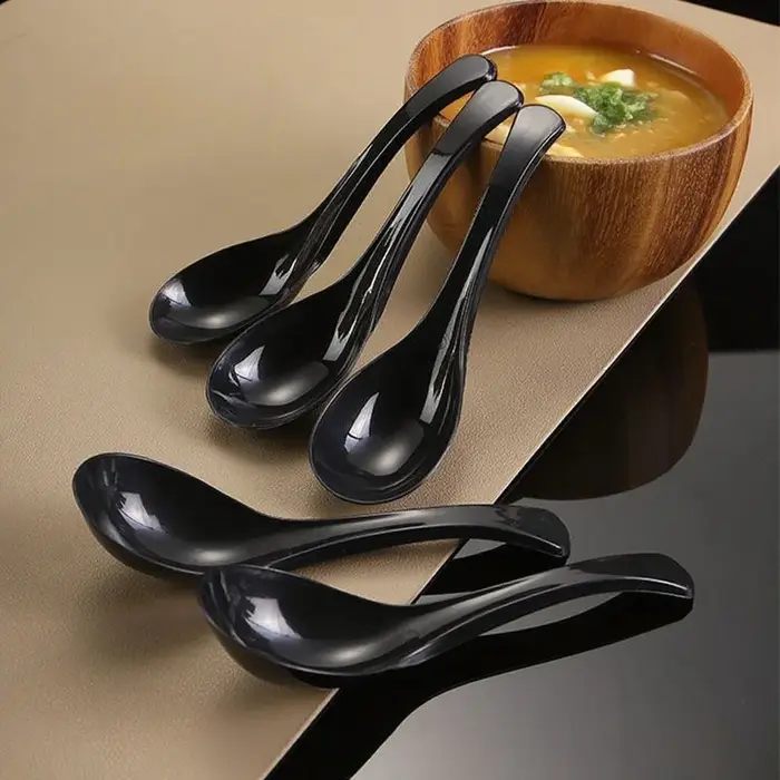 6 cuillères noires, adaptées aux soupes