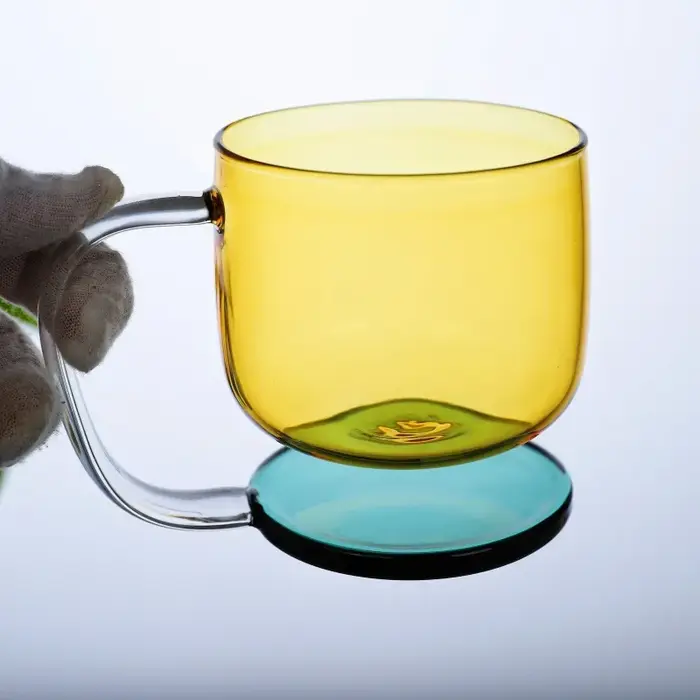 Tasse en verre à Suspension créative