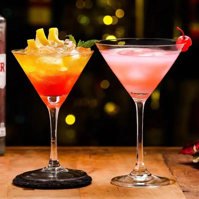 Verre à cocktail en forme de triangle Martini Mixeurs classiques pour bar