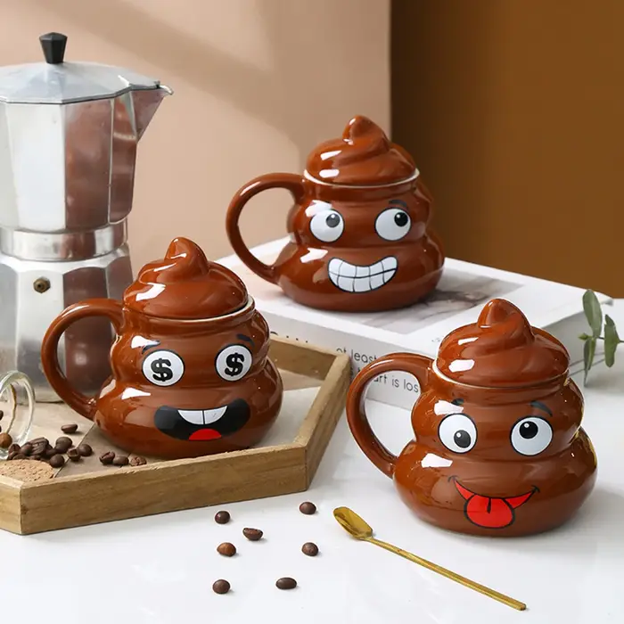 Tasse en céramique de merde