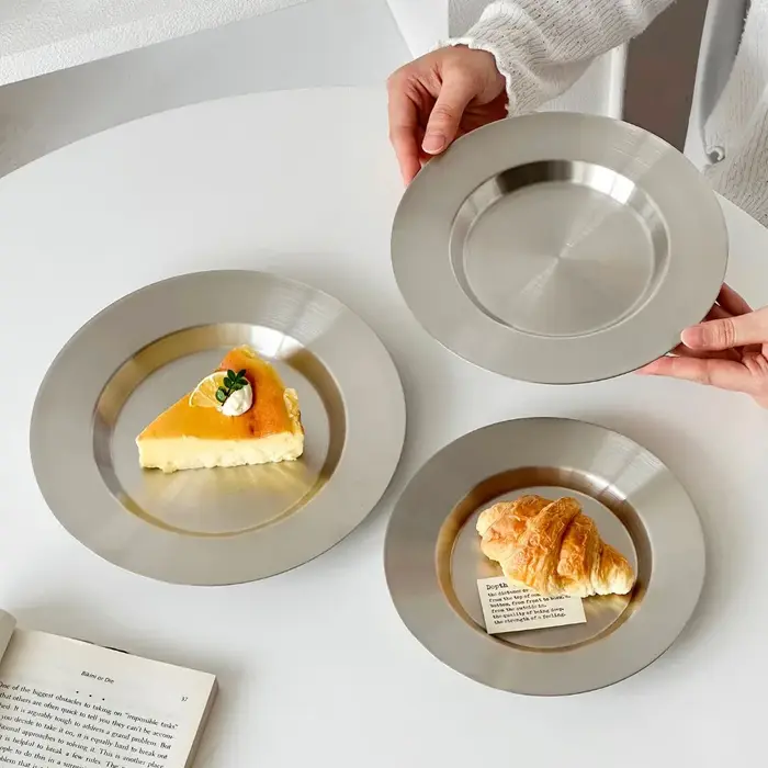 Assiette coréenne ronde en acier inoxydable pour steak