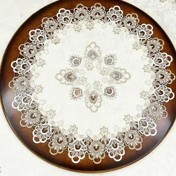 Nappe en tissu moderne européen avec garniture en dentelle
