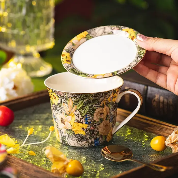 Tasse à café en céramique européenne avec couvercle
