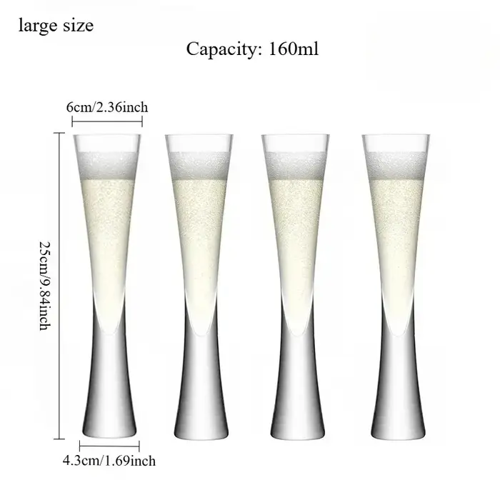 Flûte à champagne élégante en verre en forme de sablier