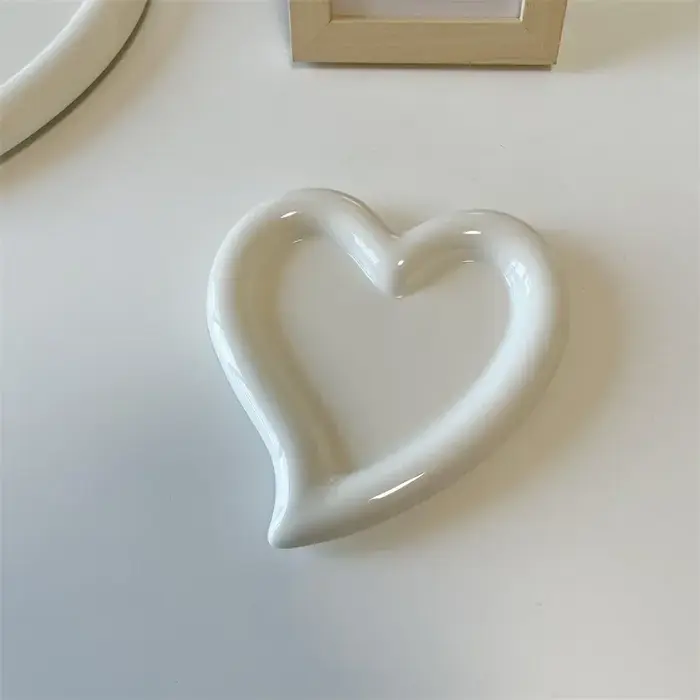 Assiette plate blanche coréenne
