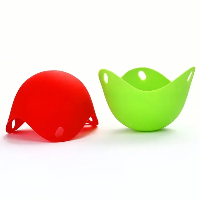 4 pièces ensemble Flexibe Silicone poacher à œufs cuisinier poach dosettes outil de cuisine cuisson 