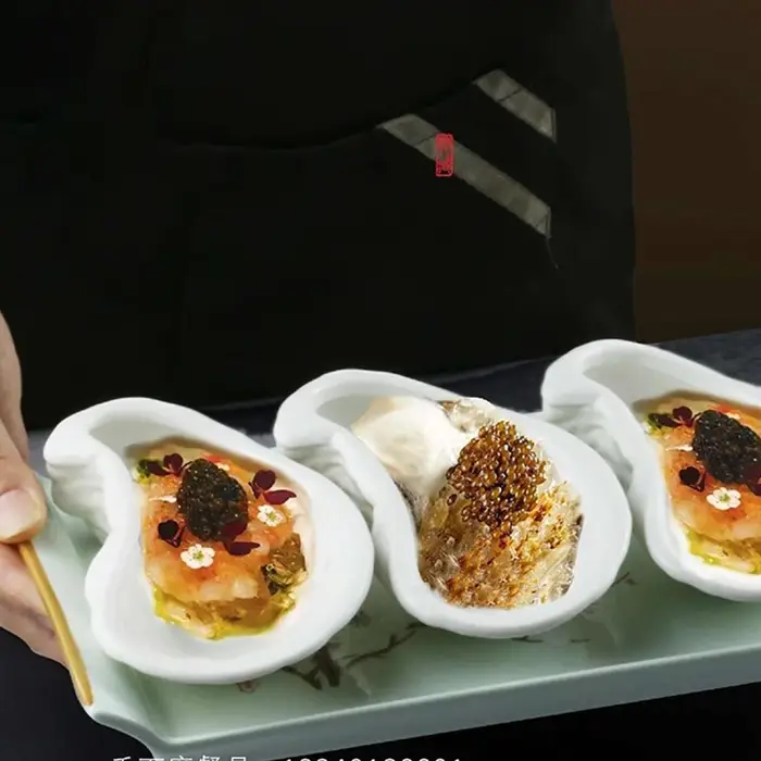 Assiette de fruits de mer en céramique