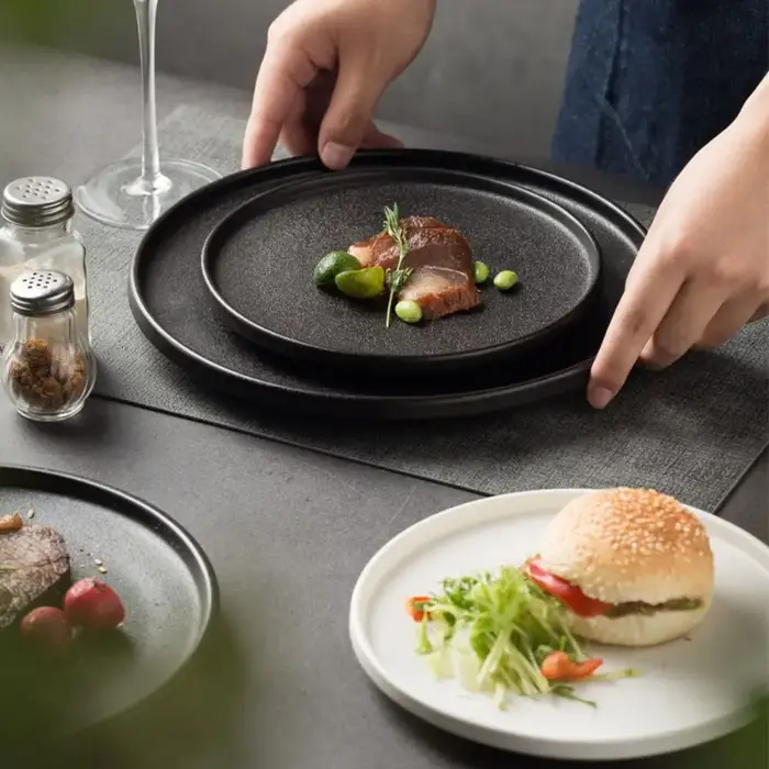 Assiette à steak en céramique