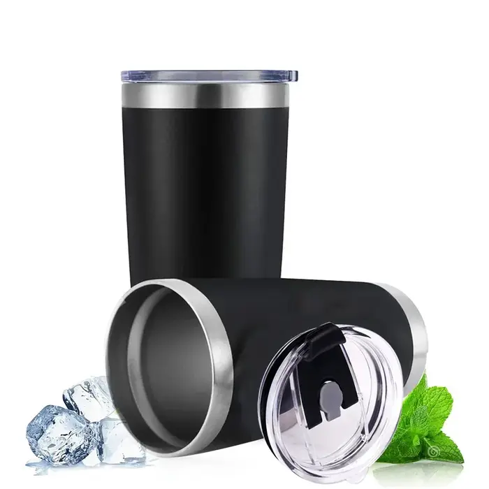 Tasse à bière isolée