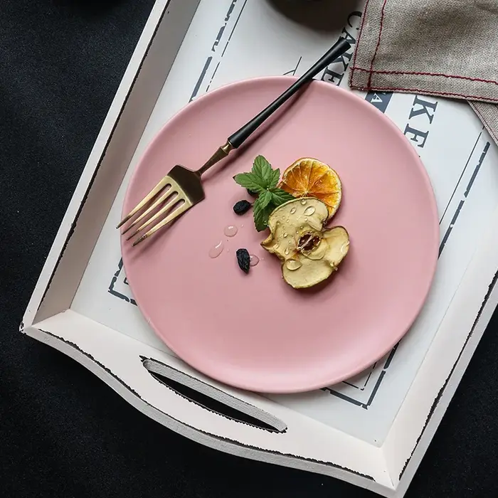 Assiettes rose mat de 4 tailles