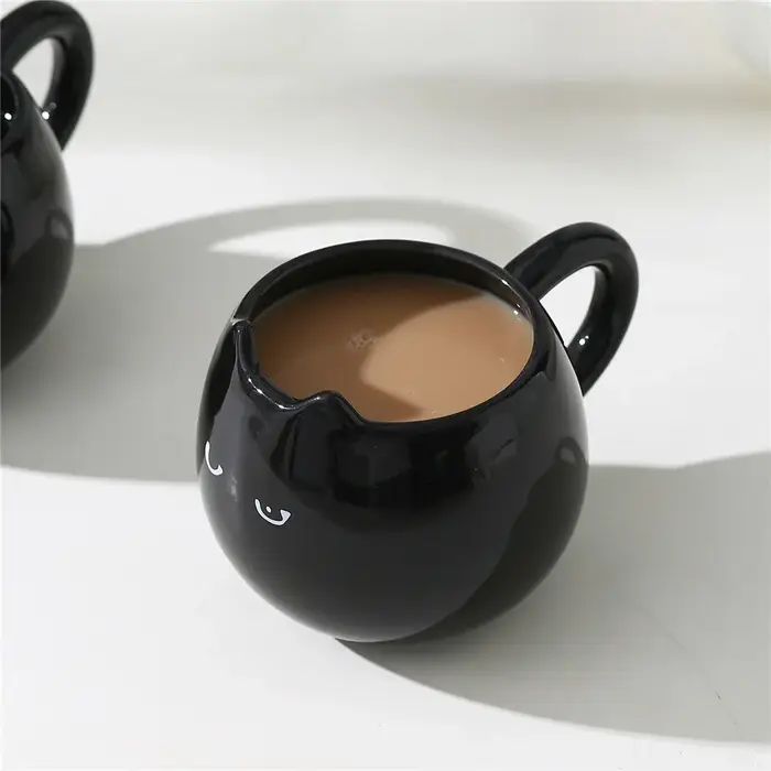 Tasse à café chaton noir