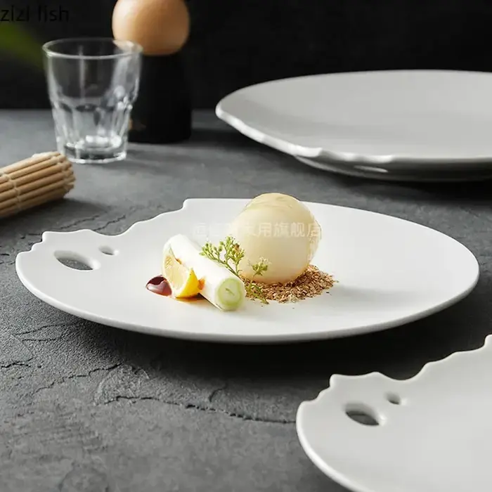 Assiette Peu Profonde Irrégulière en Céramique