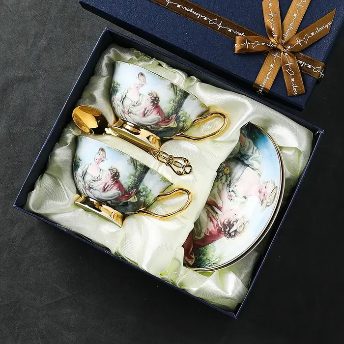 Service à thé en porcelaine de luxe