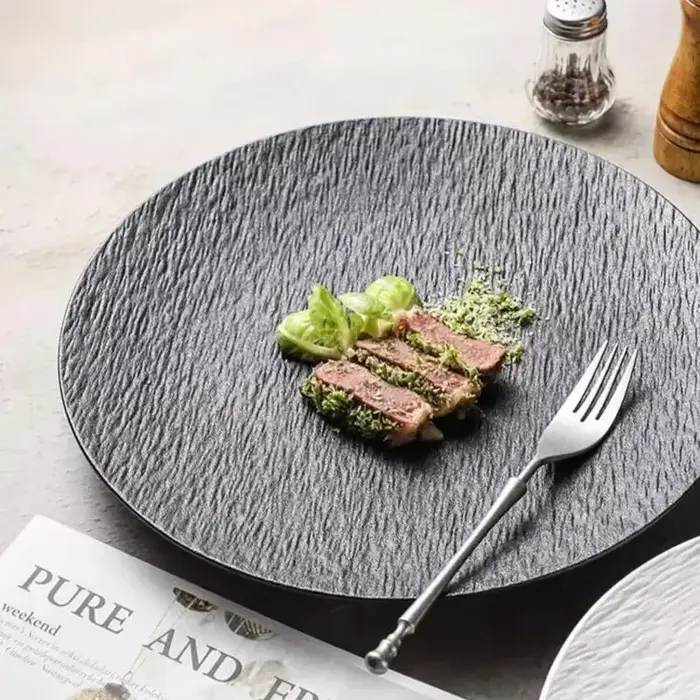 Assiette peu profonde à motif de pierre en céramique de 8 pouces