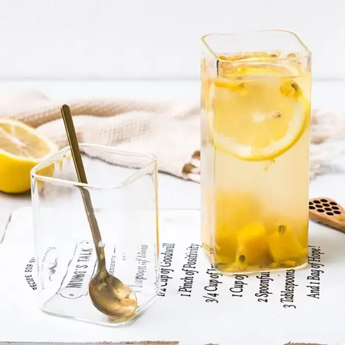 Tasse carrée Simple en verre clair