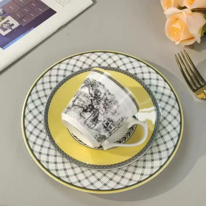 Assiette alimentaire en porcelaine