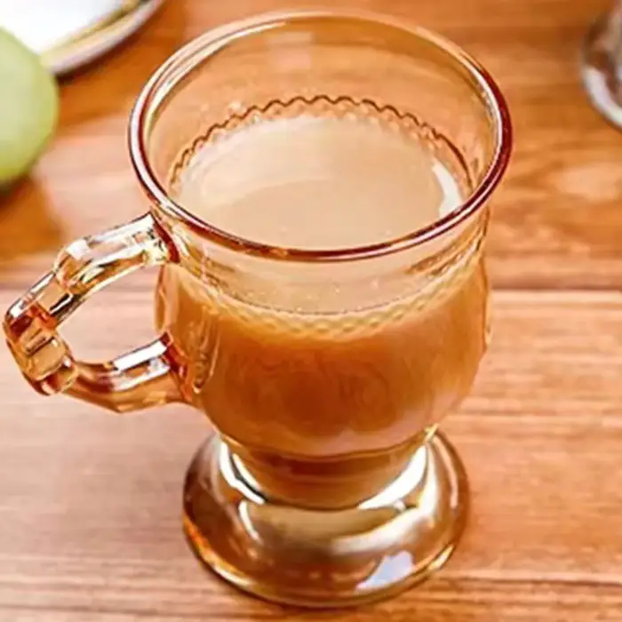 Grandes tasses en verre à café
