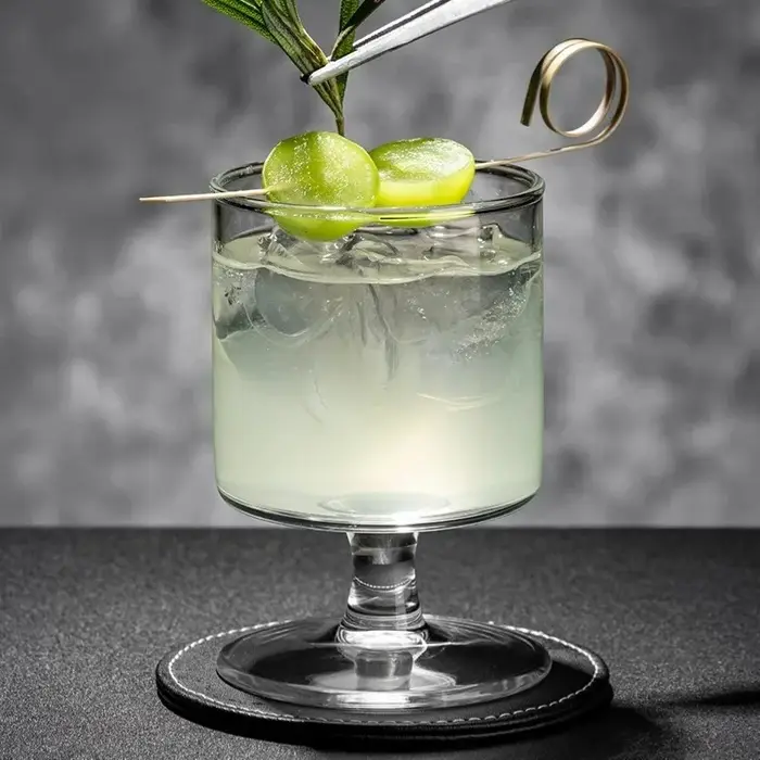 Gobelet en verre droit transparent