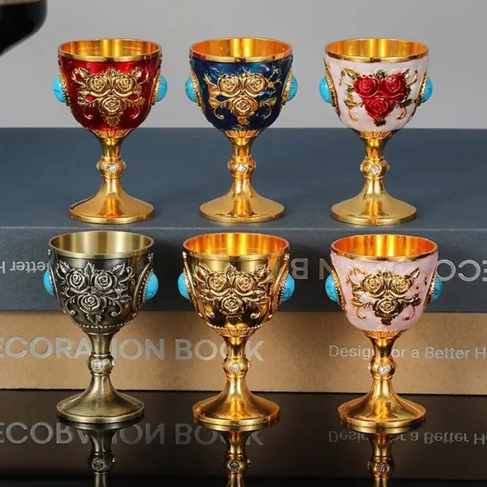 Verre à vin vintage européen