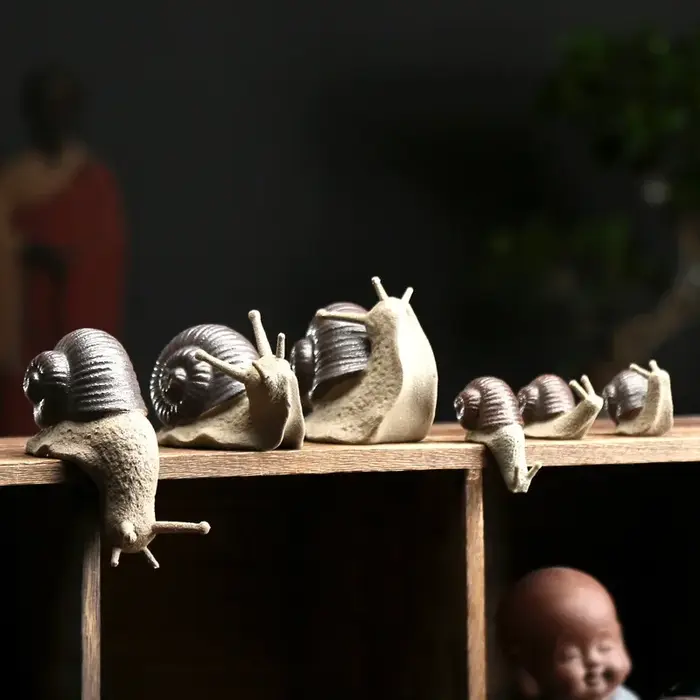 Petit escargot en céramique T