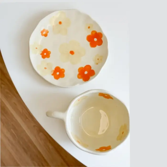 Ensemble de tasses à café avec assiette en céramique