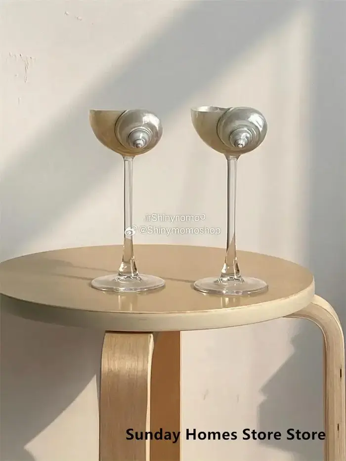 Verre à vin en coquille de conque naturelle fait à la main
