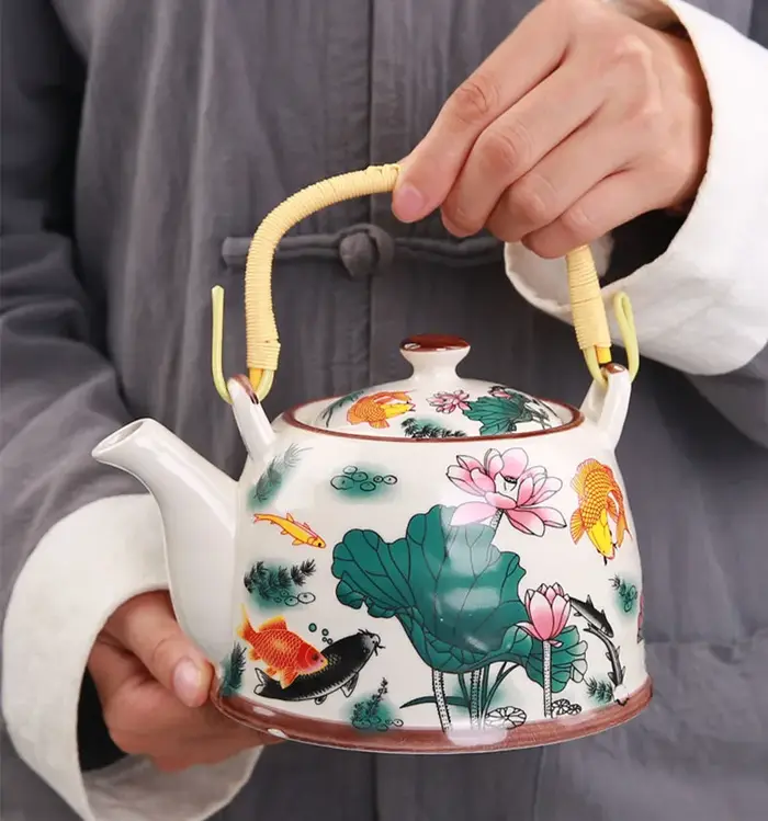 Théière japonaise en céramique peinte à la main