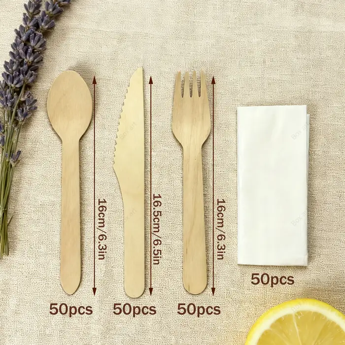 Ensemble de couverts jetables en bois de 50 pièces (couteau + fourchette + cuillère + serviette) fabriqués