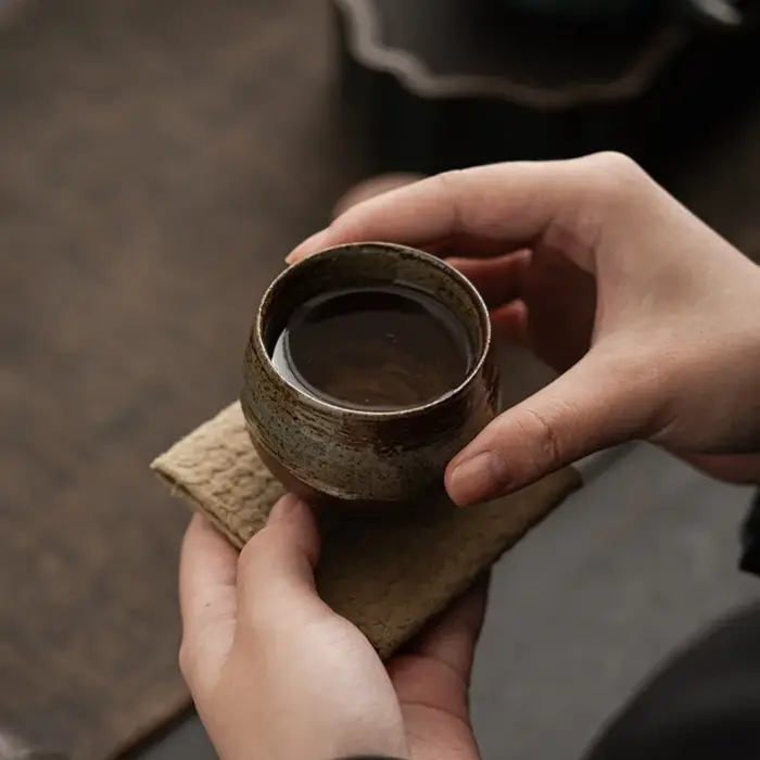Tasse à thé en grès japonais