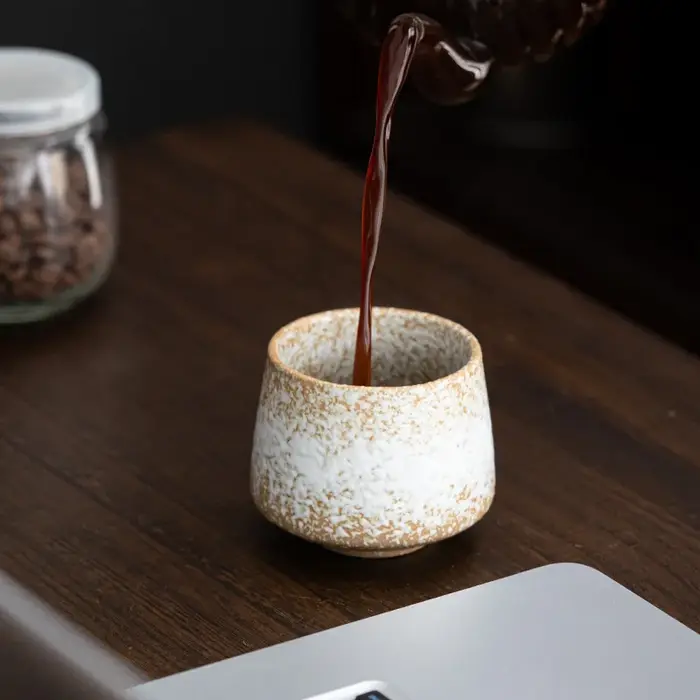 Tasse en céramique rétro