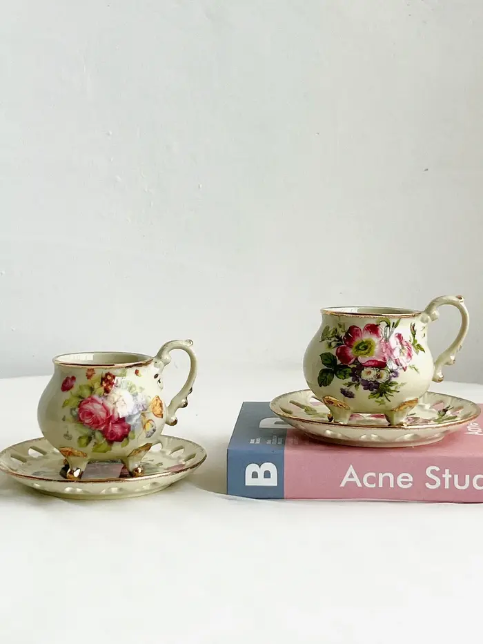 Tasse florale à quatre pattes de style cour rétro
