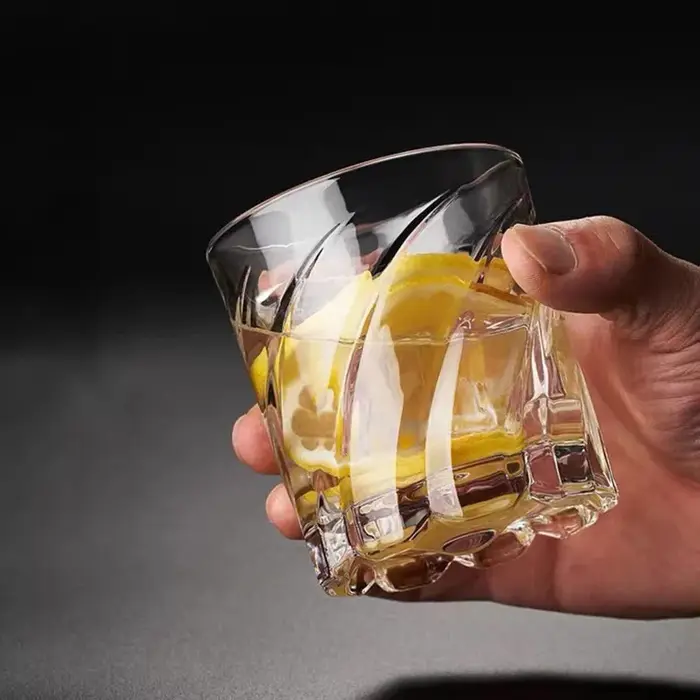 Verre à boire rond transparent pour whisky
