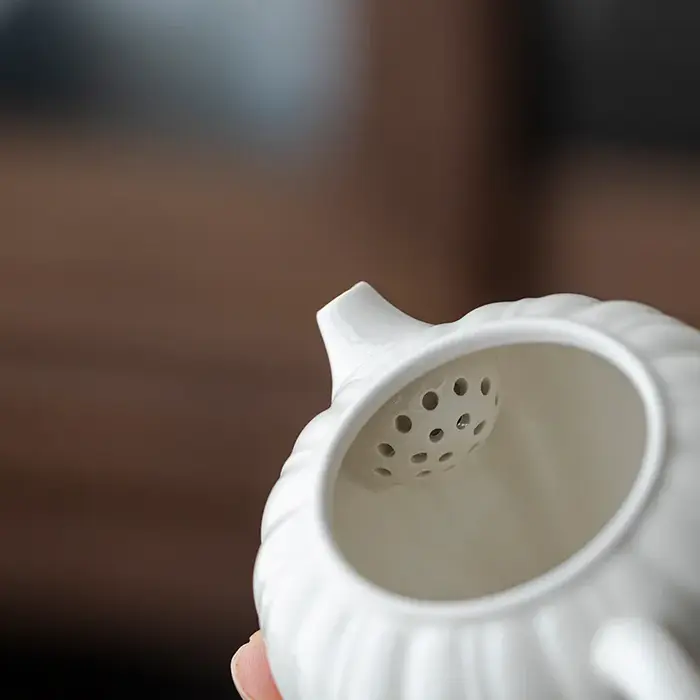Théière japonaise en céramique faite à la main