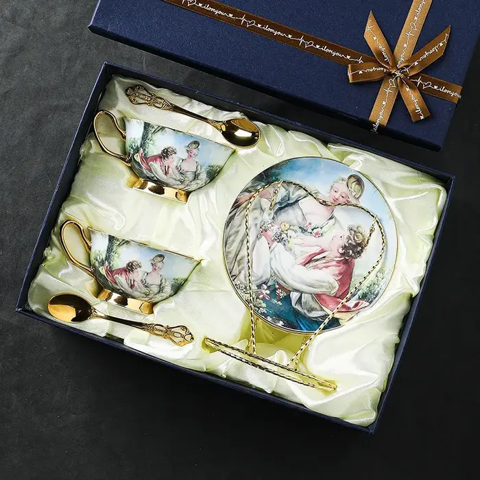 Service à thé en porcelaine de luxe