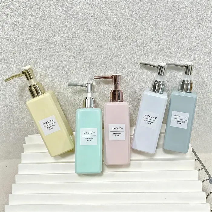 Distributeur de savon liquide rechargeable