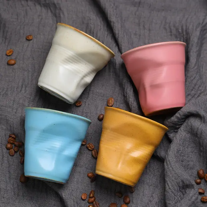 Tasse à café en céramique faite à la main