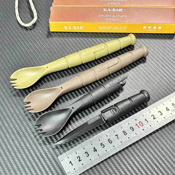 Mini ensemble de couverts tactiques EDC